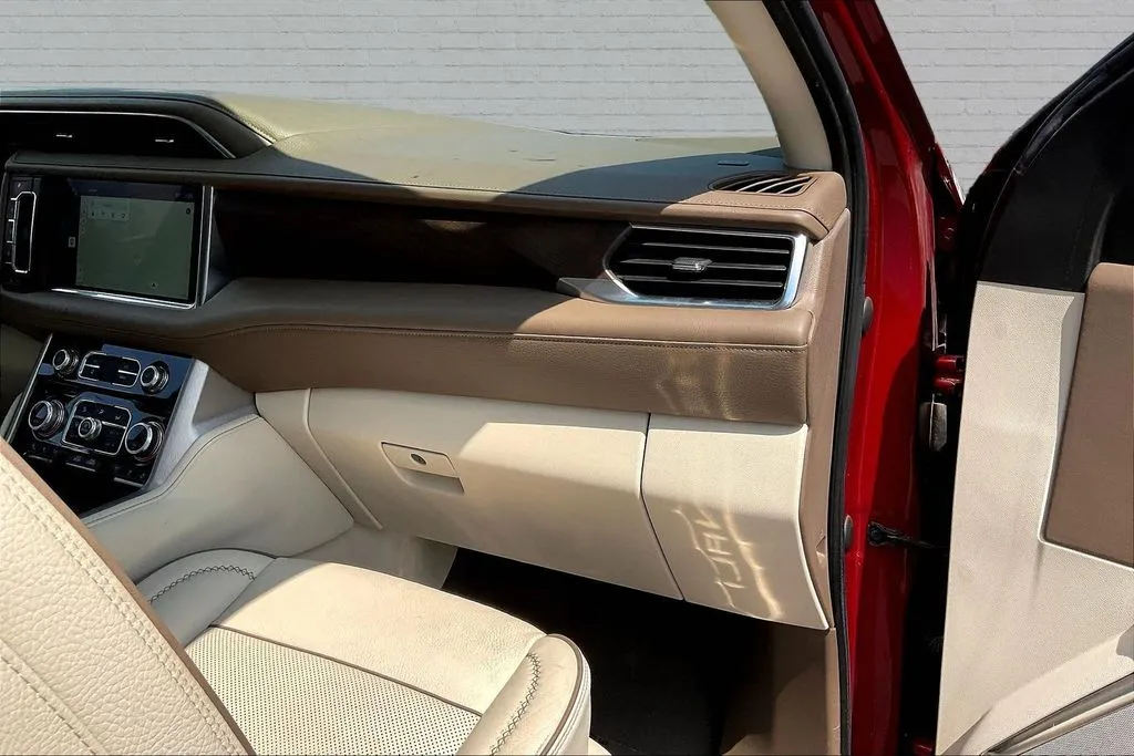 GMC Yukon XL photo 23