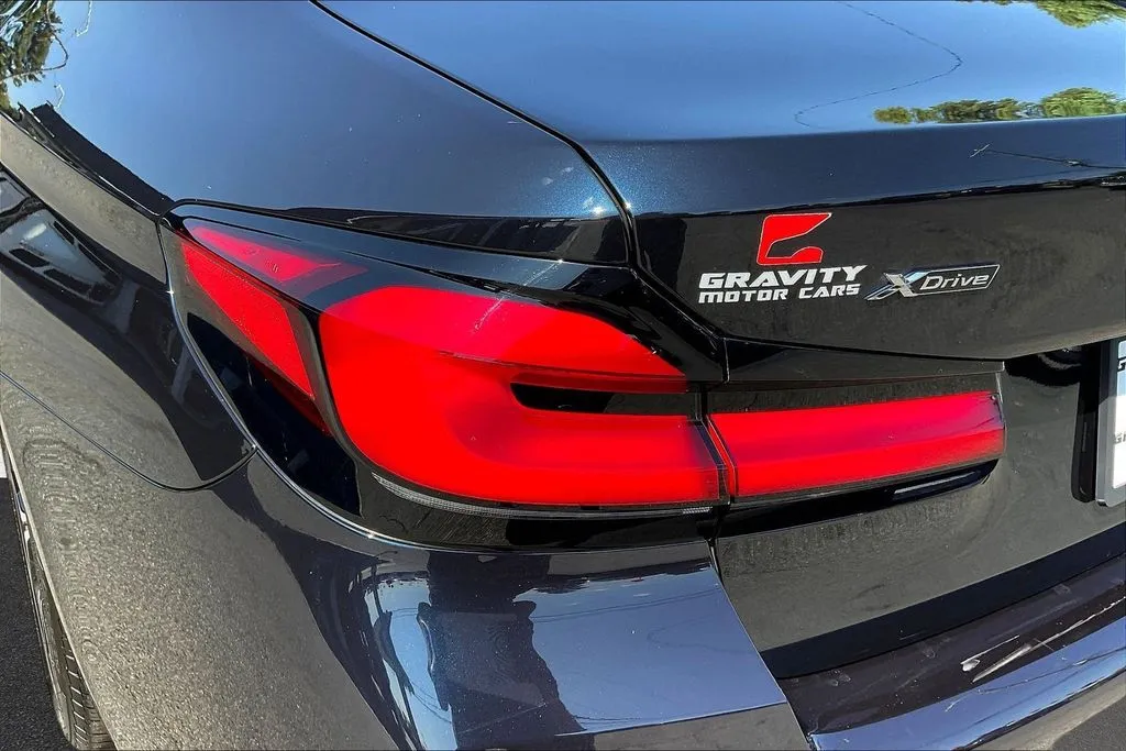 BMW 5 Series photo 23