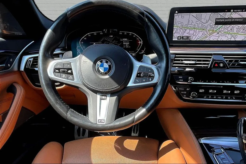 BMW 5 Series photo 8