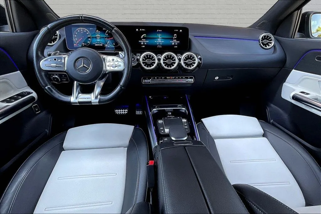 Mercedes-Benz GLA photo 6