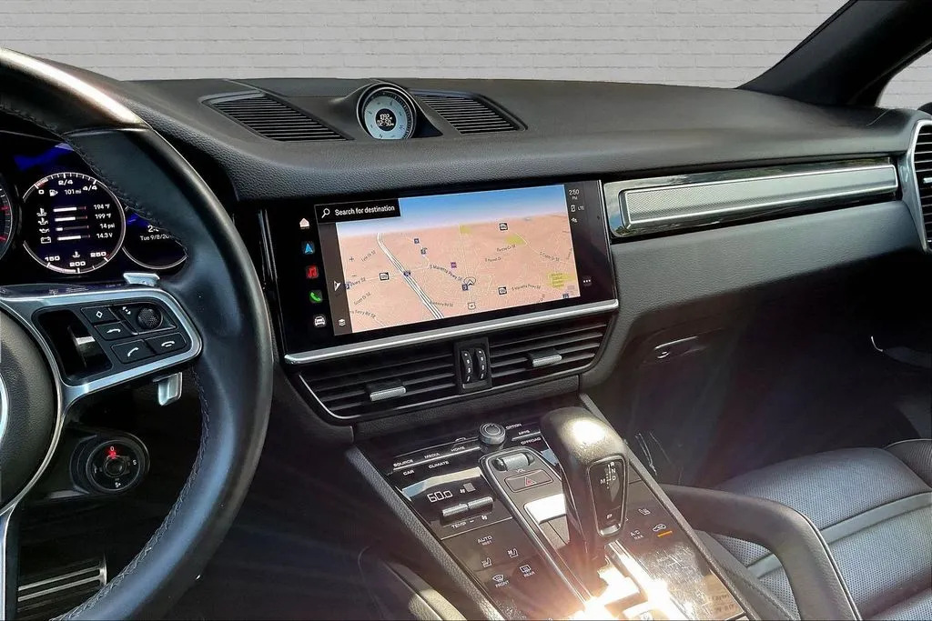 Porsche Cayenne Coupe photo 9