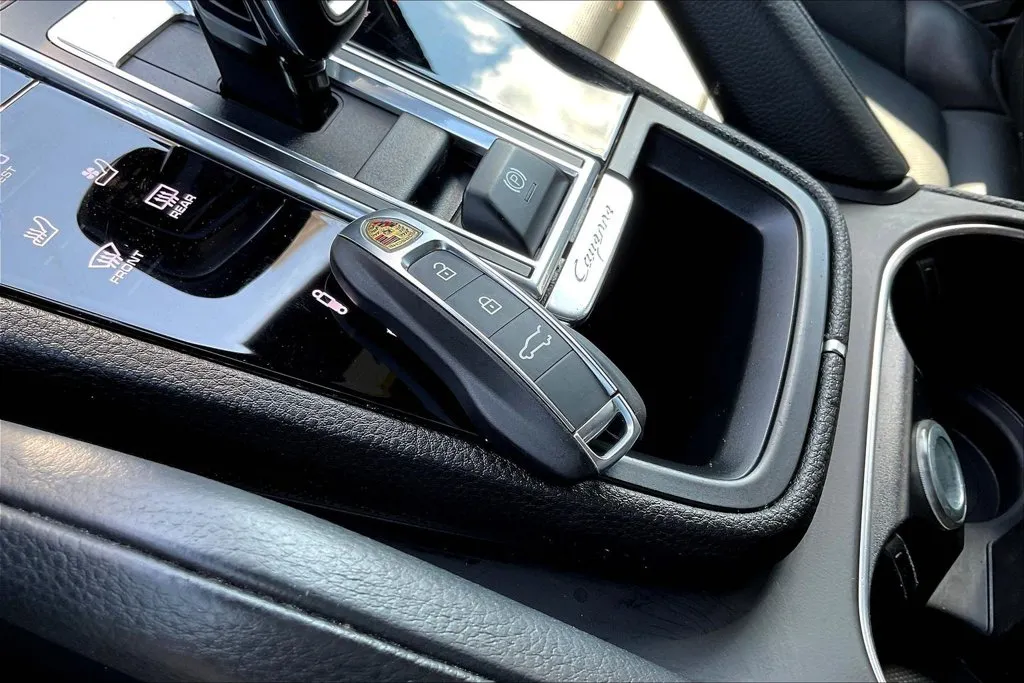 Porsche Cayenne photo 30