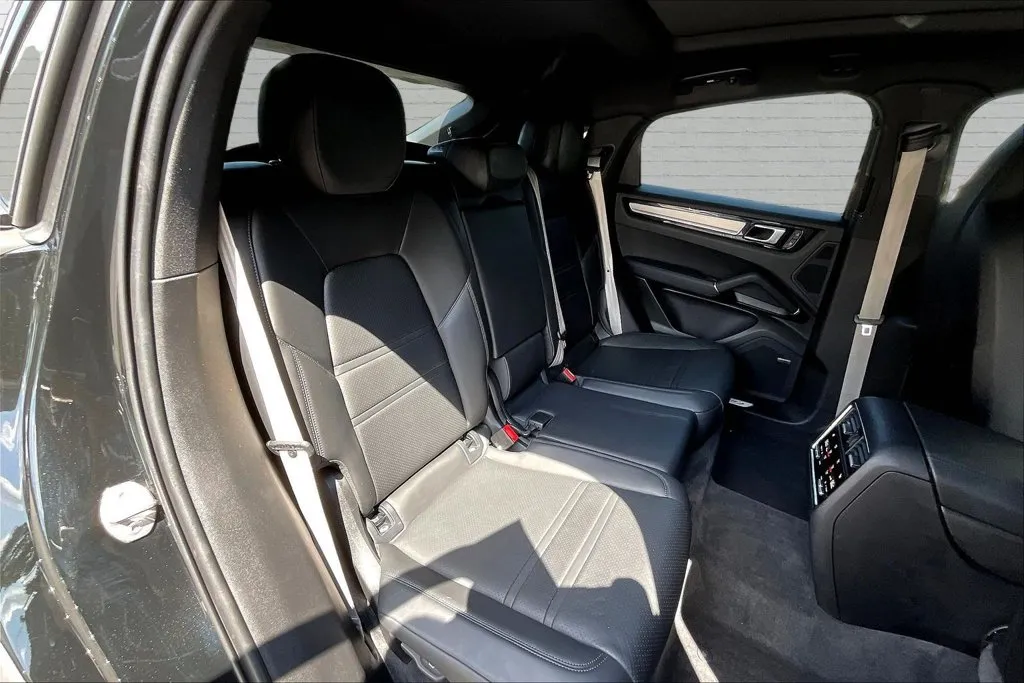 Porsche Cayenne photo 22