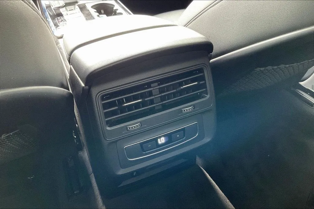 Audi Q7 photo 10