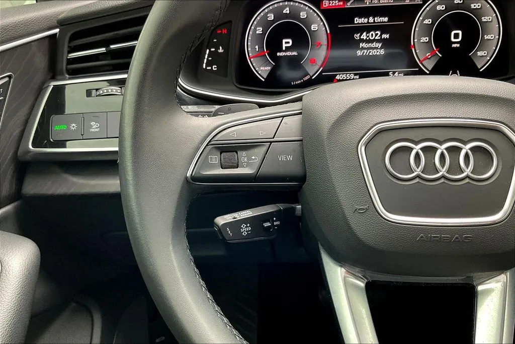 Audi Q7 photo 11