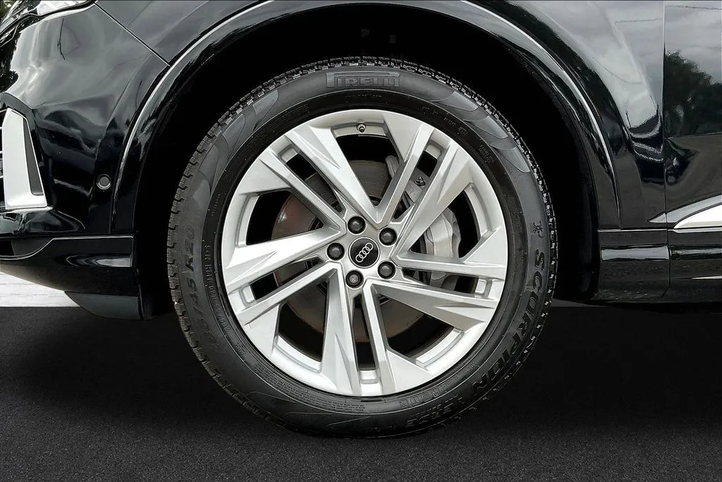 Audi Q7 photo 30