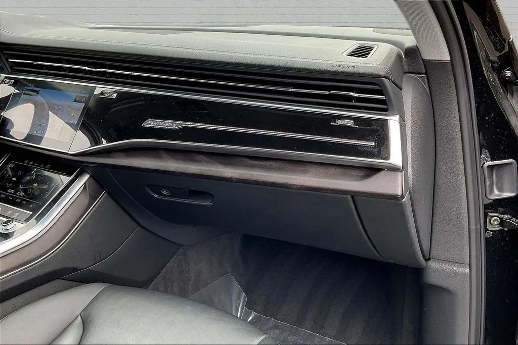 Audi Q7 photo 24