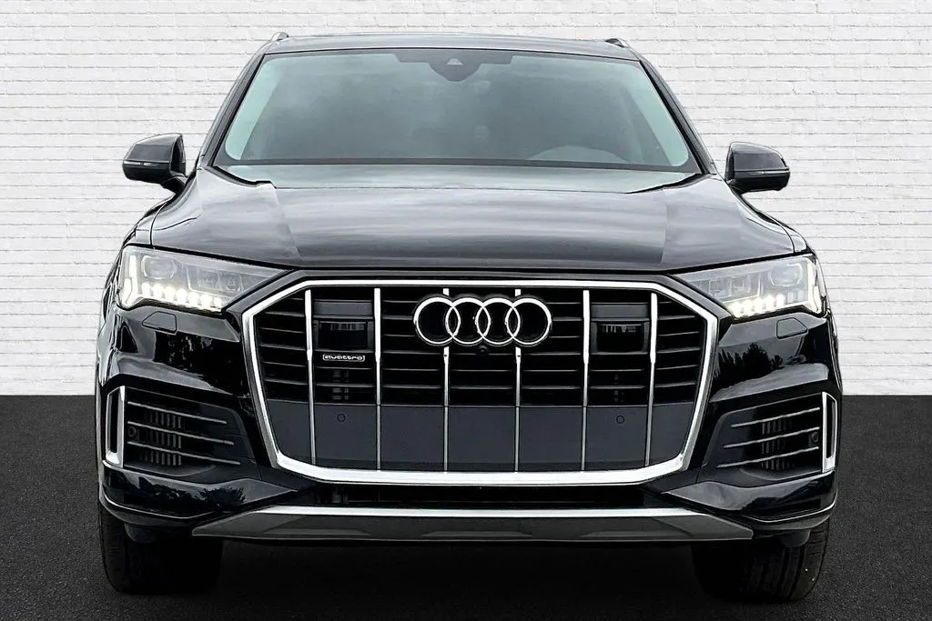 Audi Q7 photo 2
