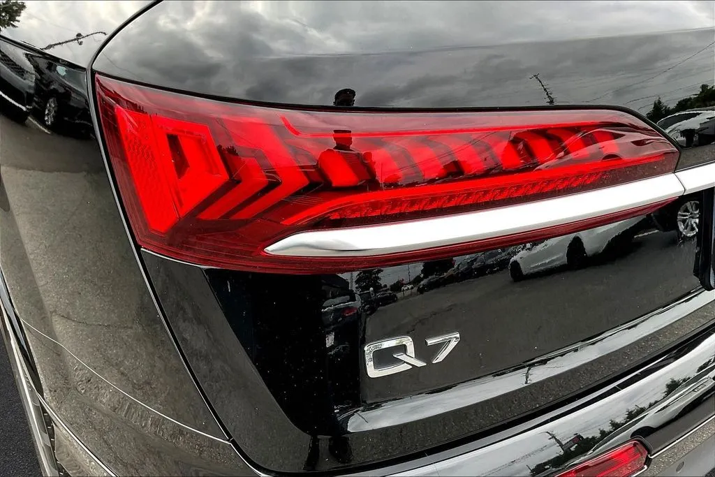 Audi Q7 photo 21
