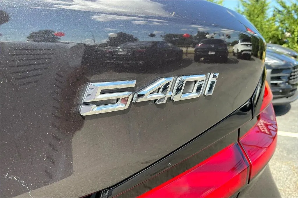 BMW 5 Series photo 23
