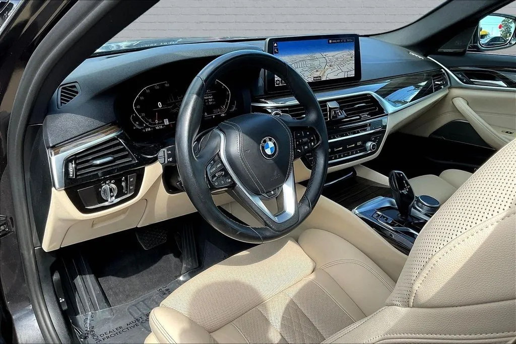 BMW 5 Series photo 16