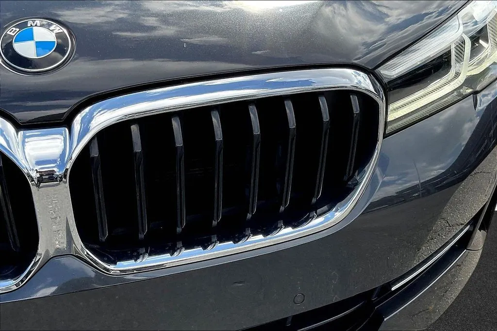 BMW 5 Series photo 30