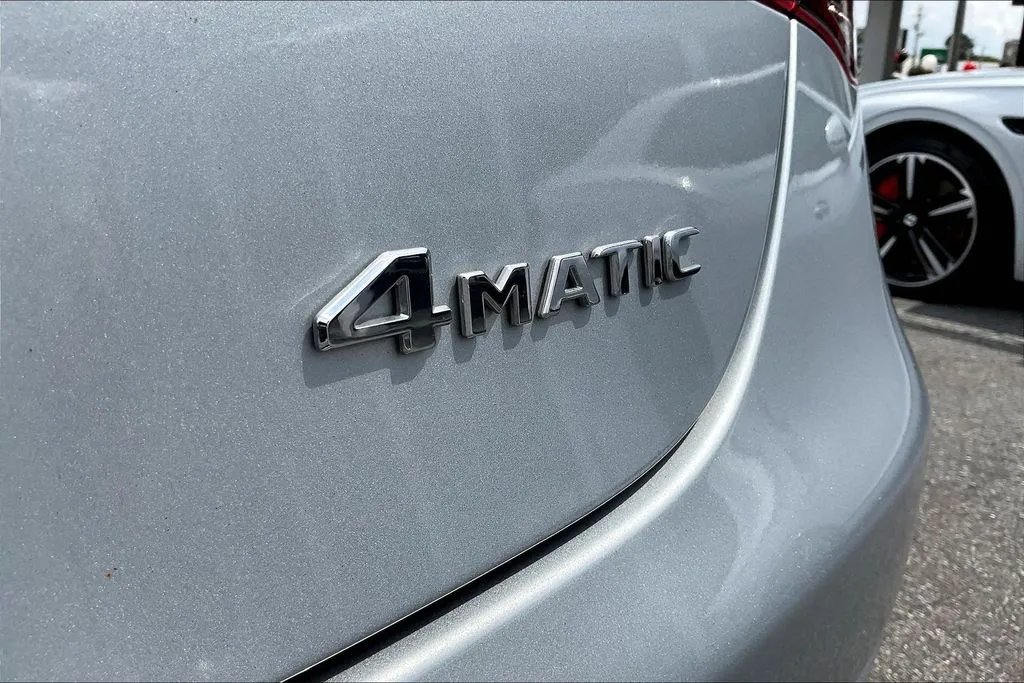 Mercedes-Benz GLC photo 19