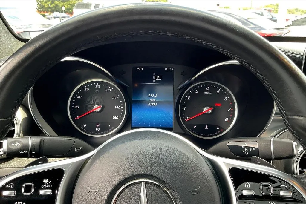 Mercedes-Benz GLC photo 9