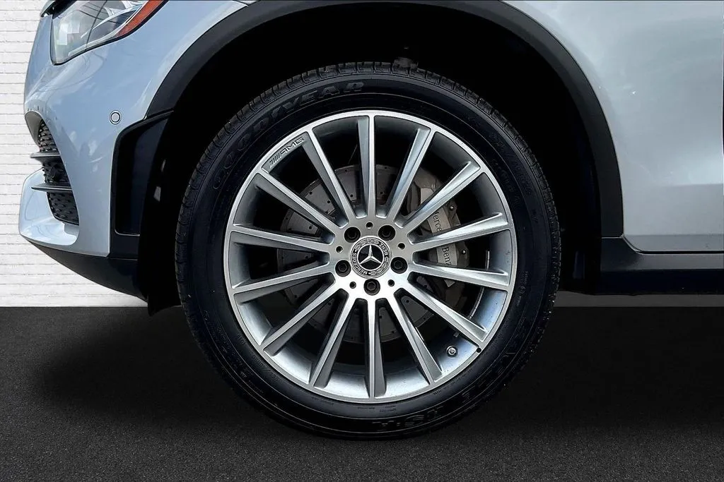 Mercedes-Benz GLC photo 27