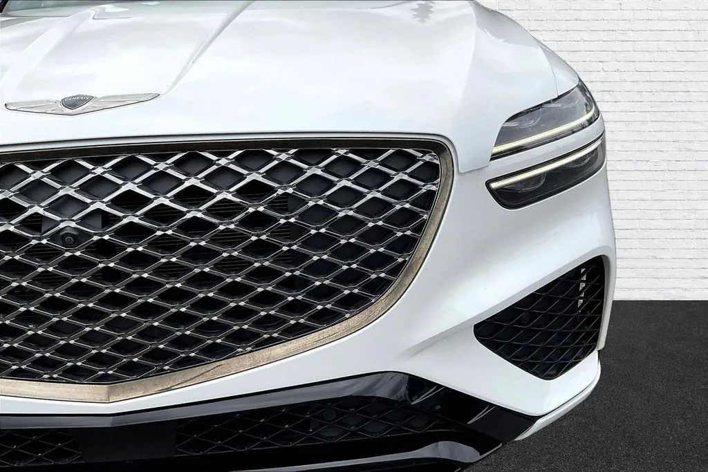 Genesis GV70 photo 30