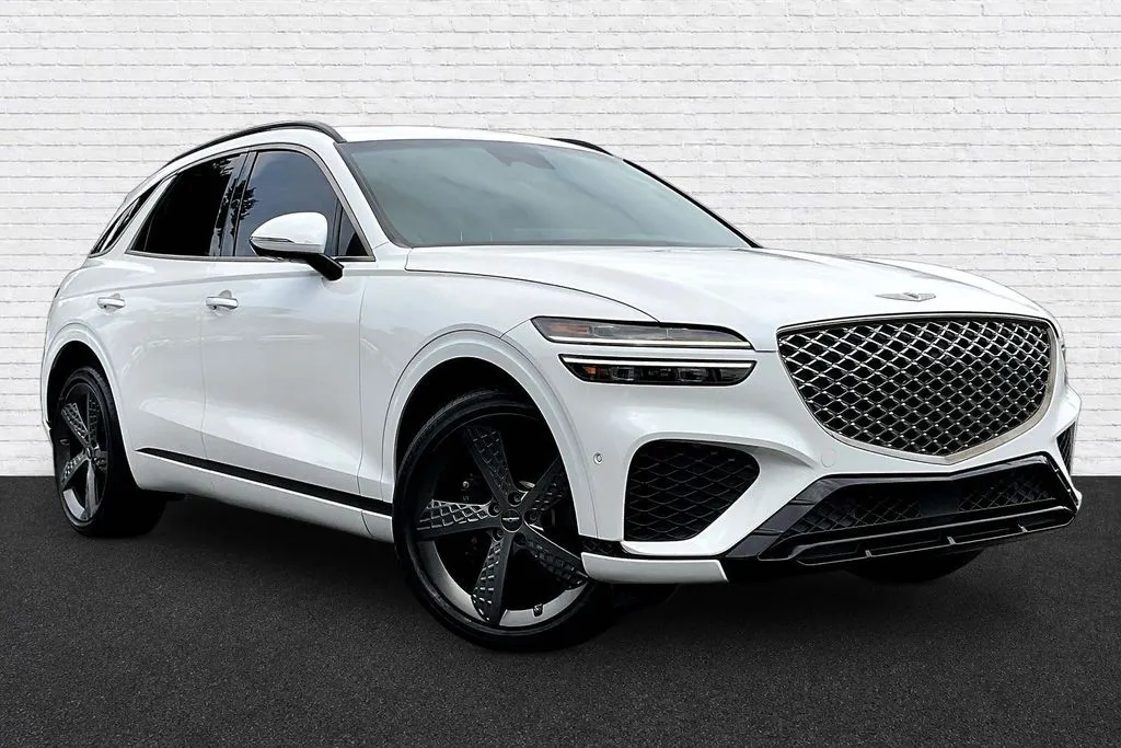 Genesis GV70 photo 3