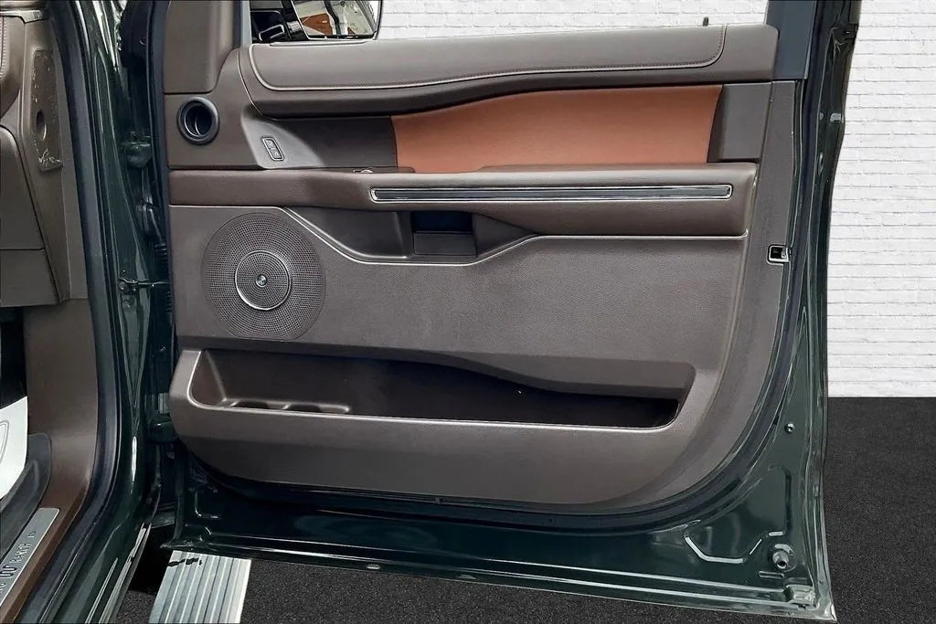 Ford Expedition photo 27