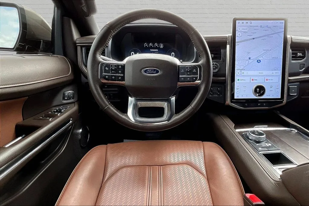 Ford Expedition photo 8