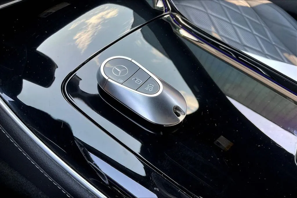 Mercedes-Benz S-Class photo 33