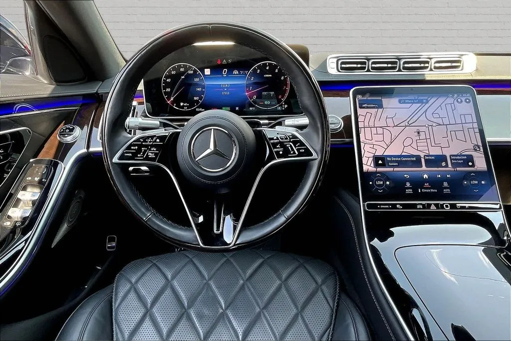 Mercedes-Benz S-Class photo 8