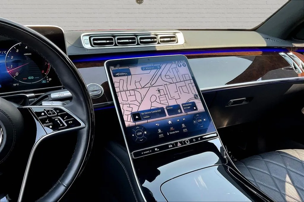 Mercedes-Benz S-Class photo 9