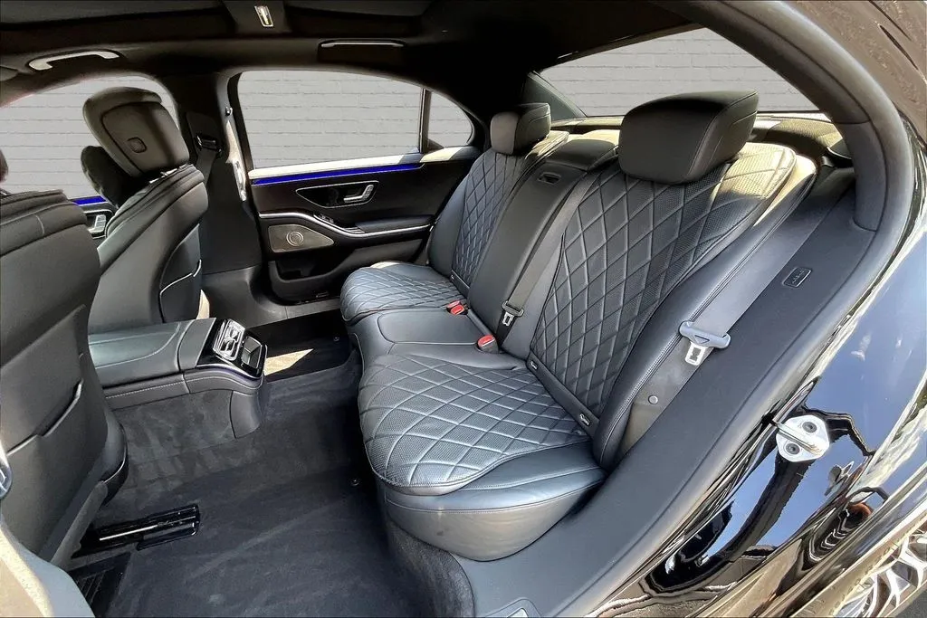 Mercedes-Benz S-Class photo 22