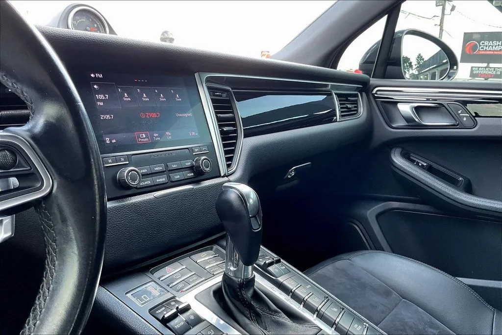 Porsche Macan photo 14