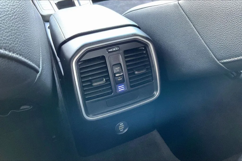 Porsche Macan photo 10