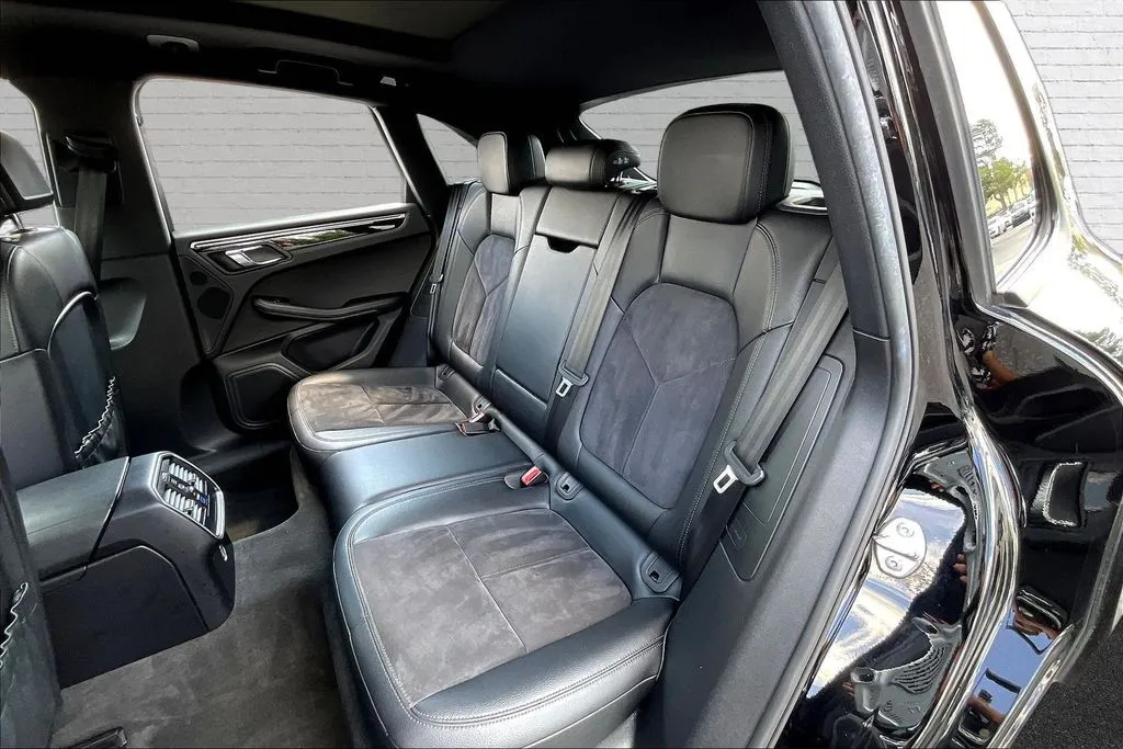 Porsche Macan photo 20