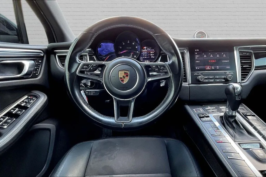 Porsche Macan photo 8
