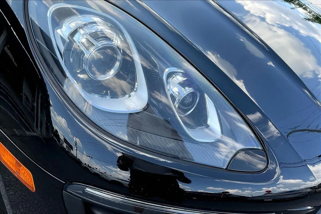 Porsche Macan photo 28