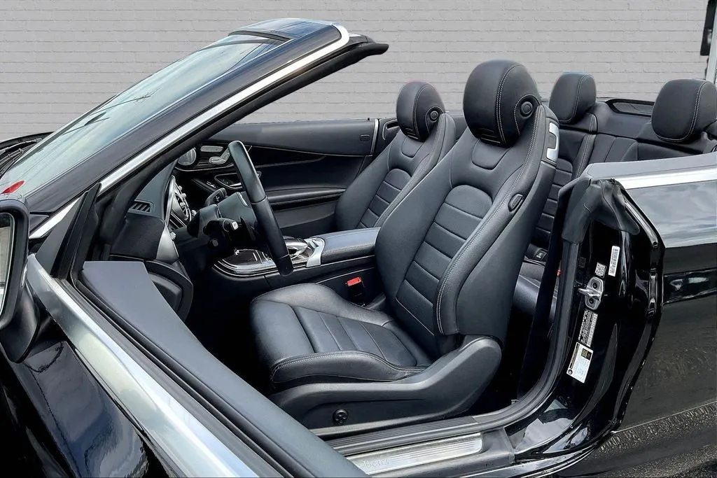 Mercedes-Benz C-Class photo 19