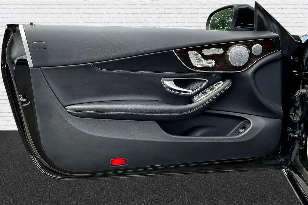 Mercedes-Benz C-Class photo 18