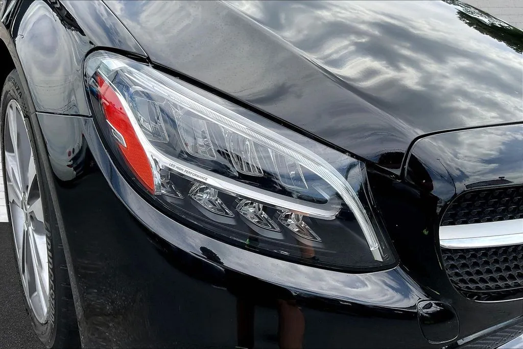Mercedes-Benz C-Class photo 29