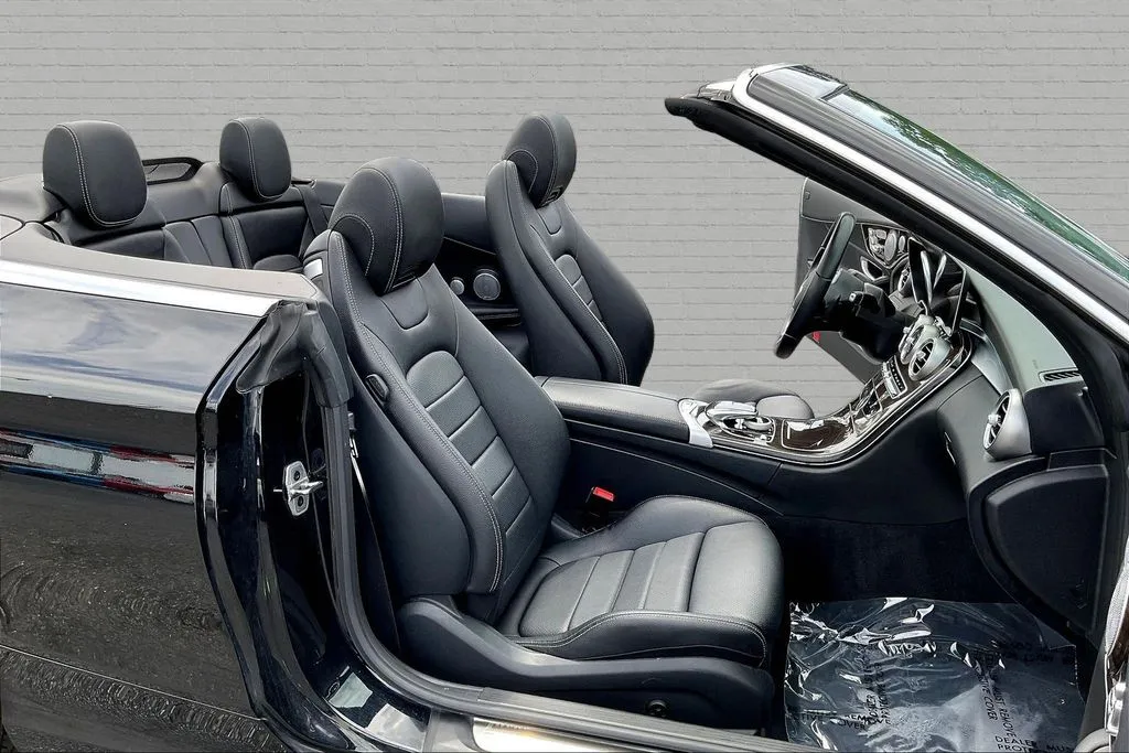 Mercedes-Benz C-Class photo 26