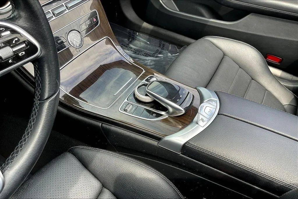 Mercedes-Benz C-Class photo 16