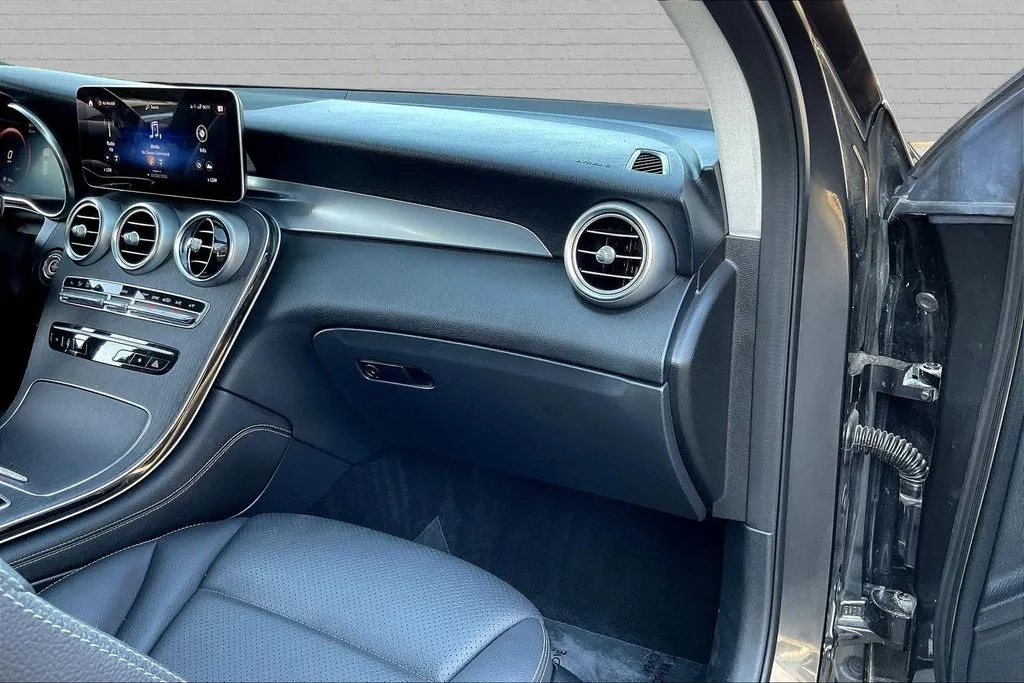 Mercedes-Benz GLC photo 21