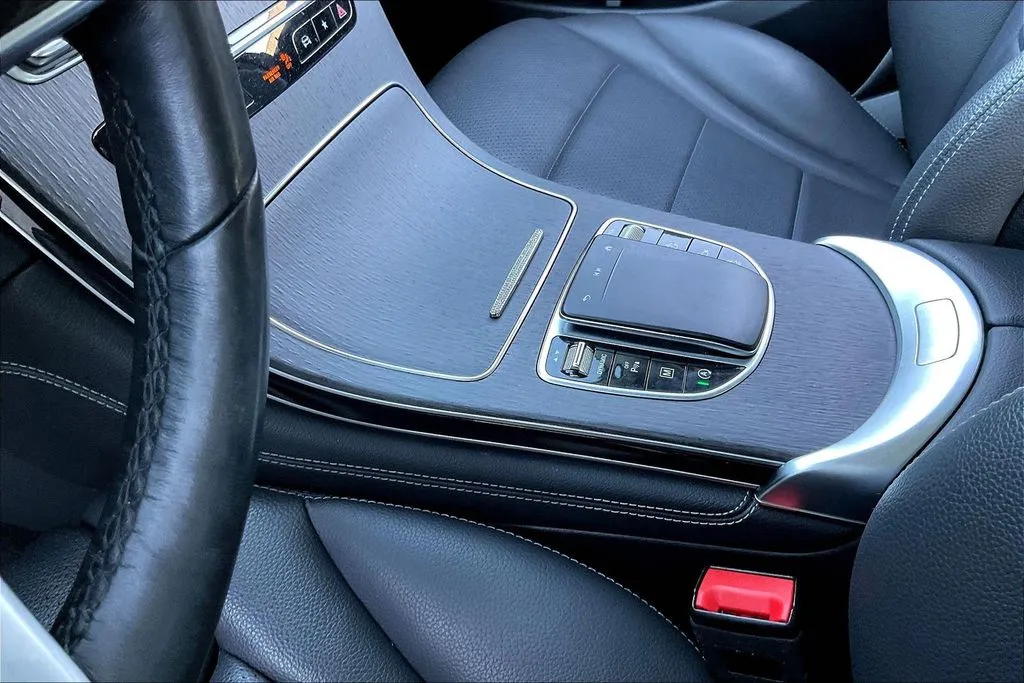 Mercedes-Benz GLC photo 13