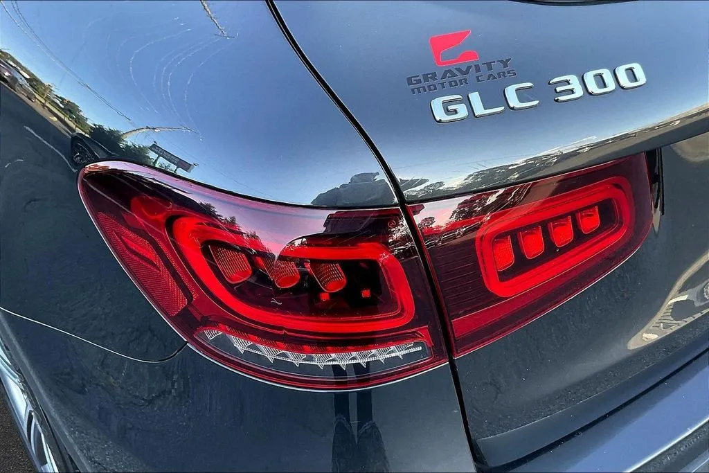 Mercedes-Benz GLC photo 18