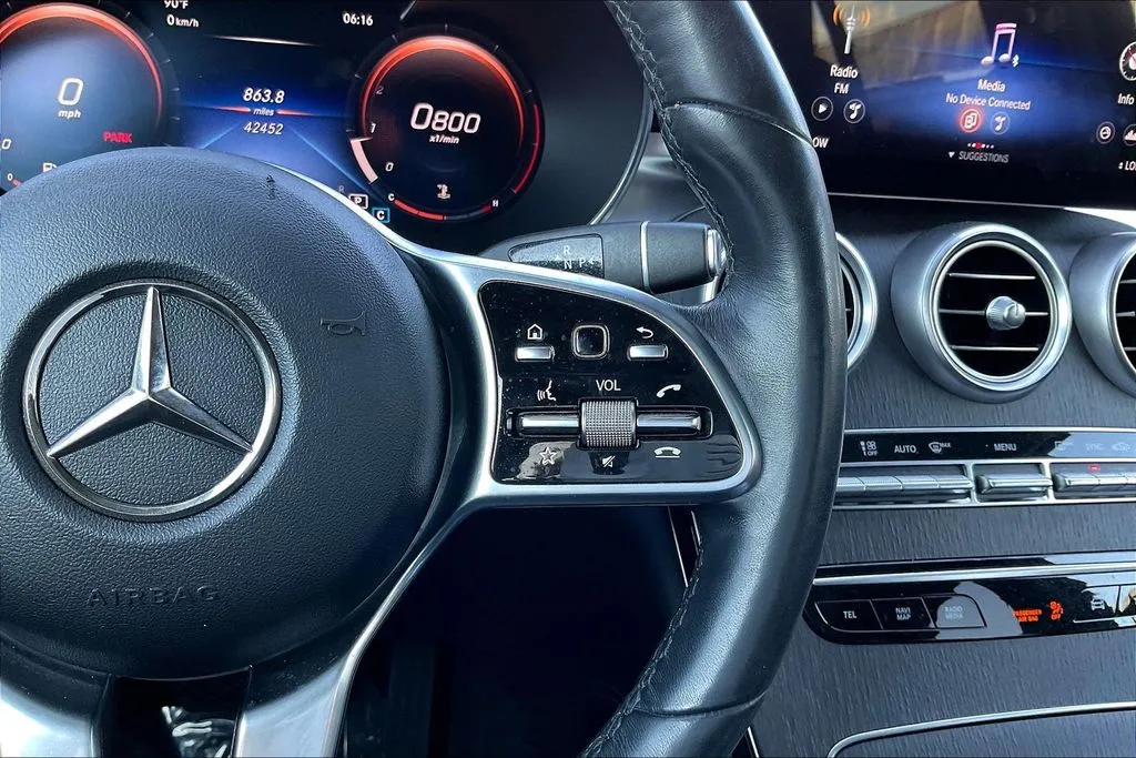 Mercedes-Benz GLC photo 8