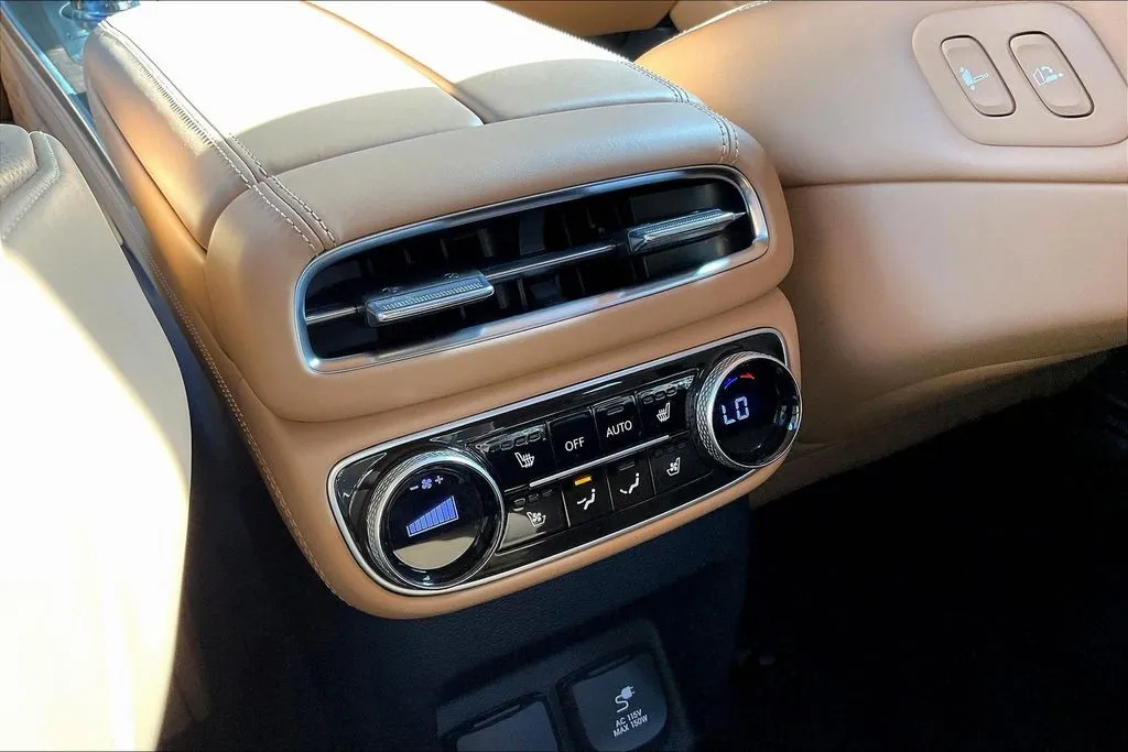 Genesis GV80 photo 9