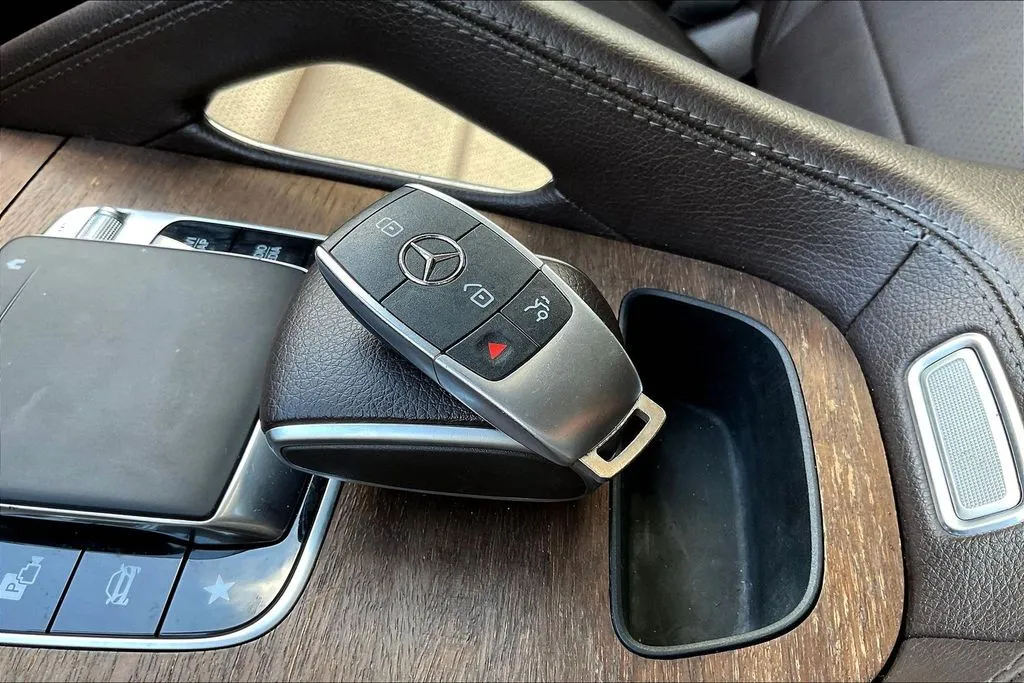 Mercedes-Benz GLE photo 19