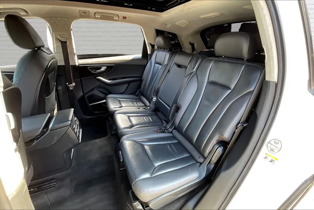 Audi Q7 photo 19