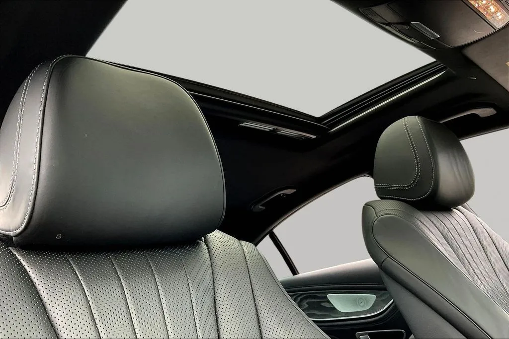 Mercedes-Benz CLS photo 26