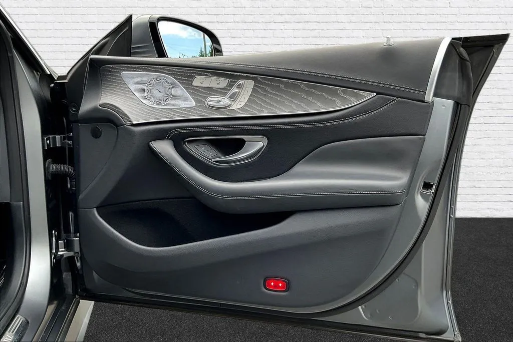 Mercedes-Benz CLS photo 27