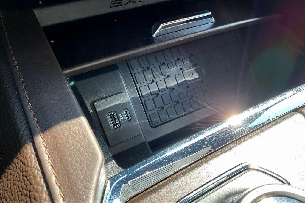 Ford Expedition photo 16