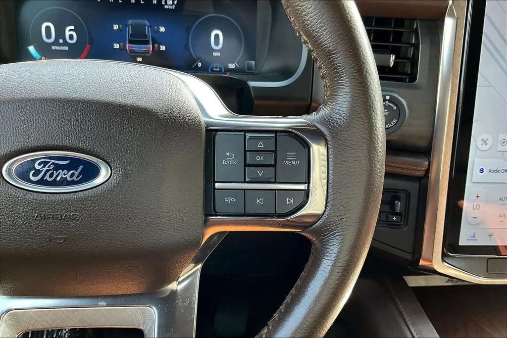 Ford Expedition photo 12