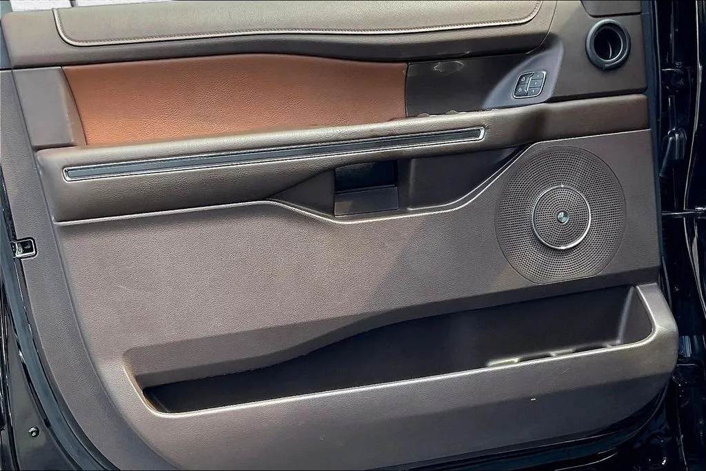 Ford Expedition photo 20