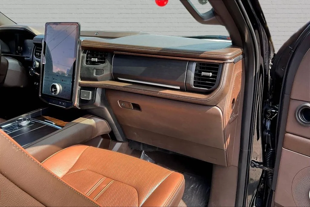 Ford Expedition photo 27